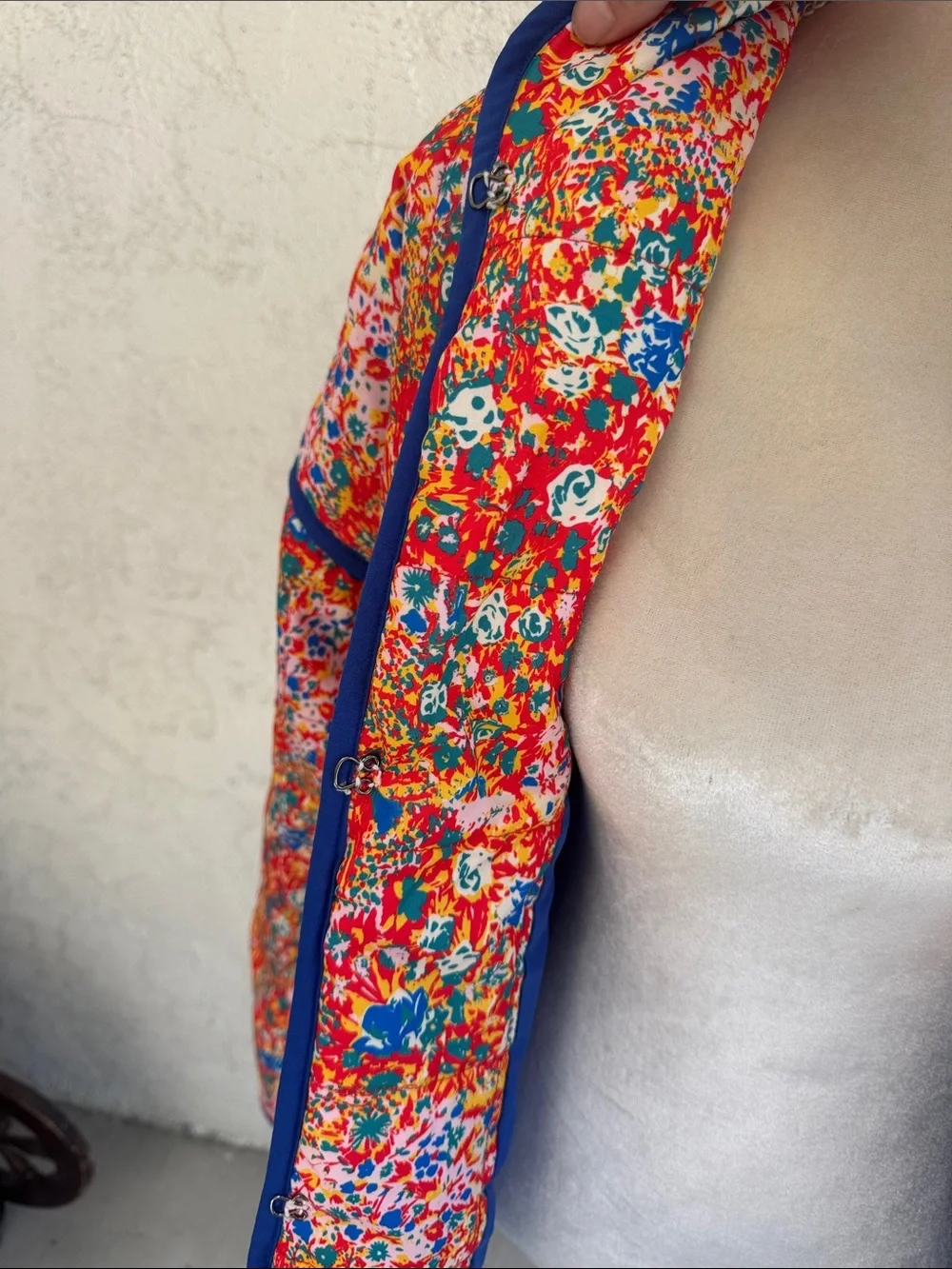 Women’s Floral Quilted Jacket in Multicolor with front pocket details size XL - Picture 5 of 8